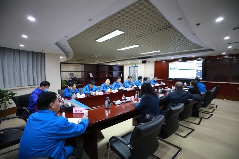 秦川集團舉辦“企業戰略及運營管理”專題講座